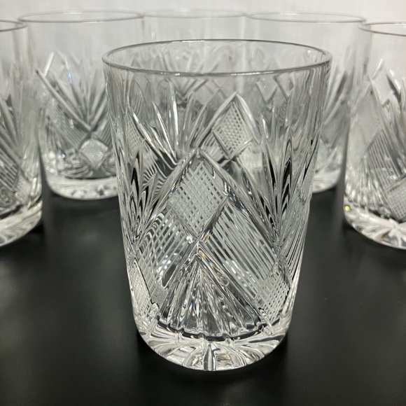 Set of 6 Beautiful Glass-Cut Short Glasses. - Picture 3 of 7